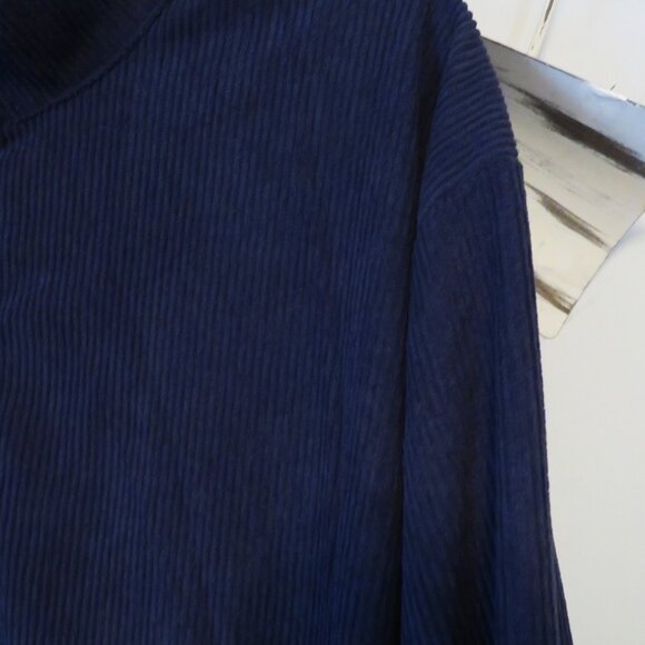 NWOT Navy Lightweight Ribbed Shirt‎ with Brown Accent Size Medium - Picture 5 of 6